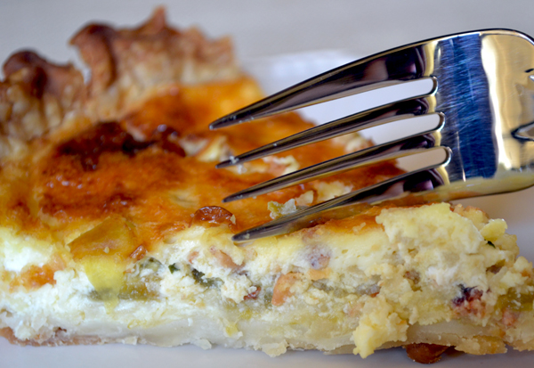 http://www.boomerbrief.com/Here's the Dish/Green%20Chile%20Quiche-600.jpg